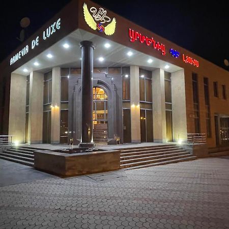 Joy Hotel Apartament Erivan Exterior foto