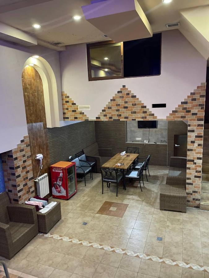 Joy Hotel Apartament Erivan Exterior foto