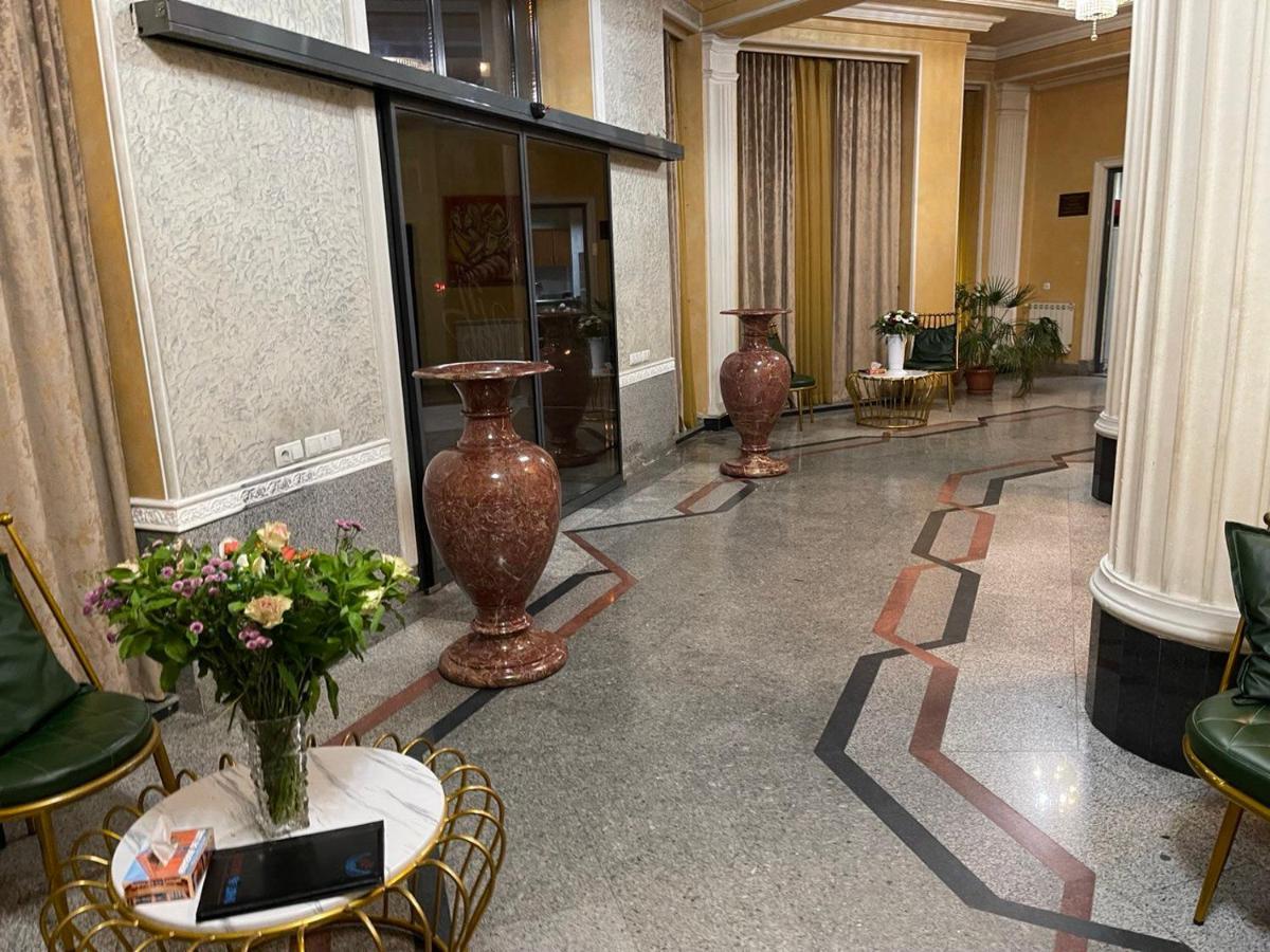 Joy Hotel Apartament Erivan Exterior foto
