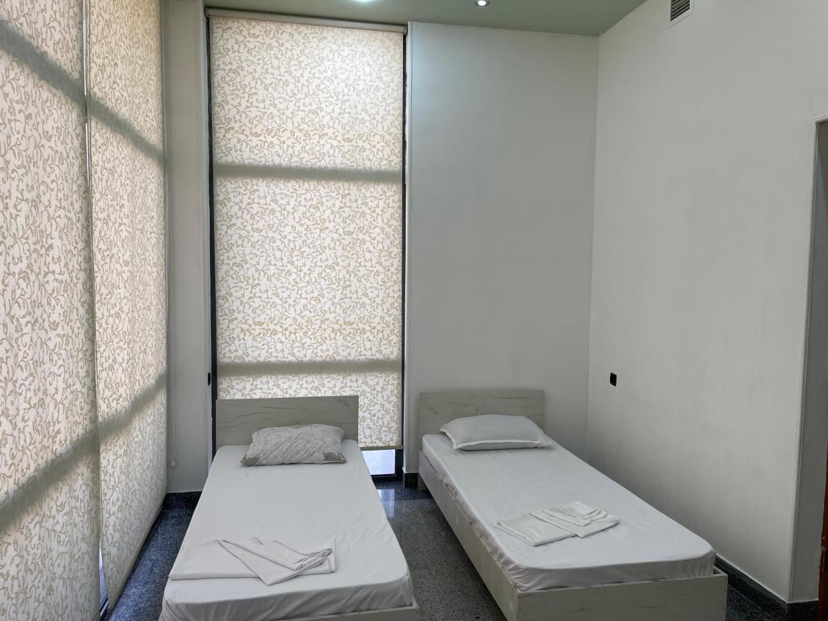 Joy Hotel Apartament Erivan Exterior foto