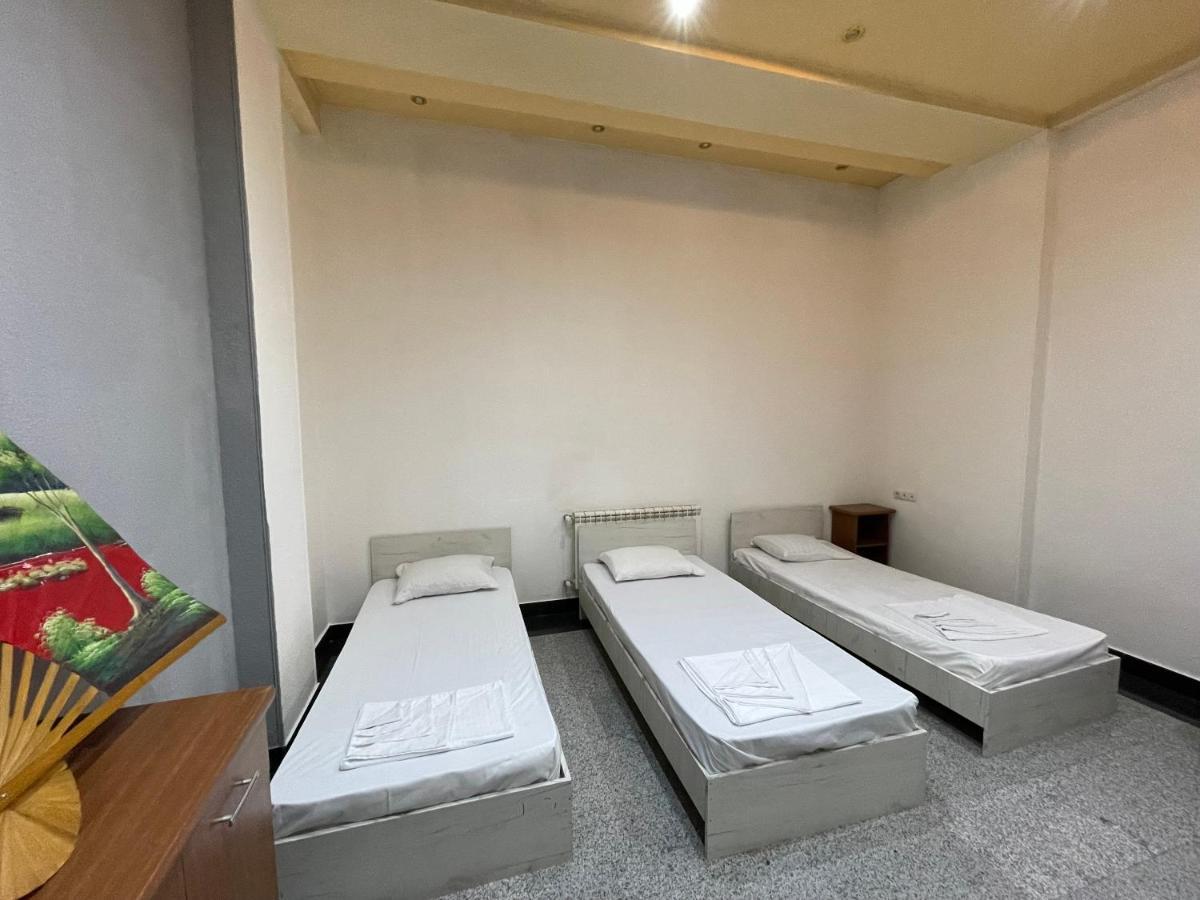 Joy Hotel Apartament Erivan Exterior foto
