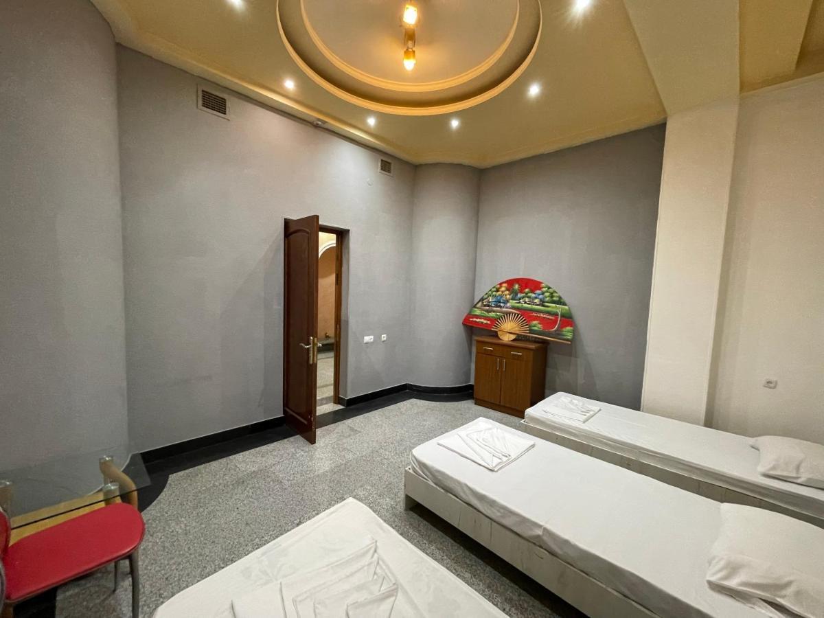Joy Hotel Apartament Erivan Exterior foto