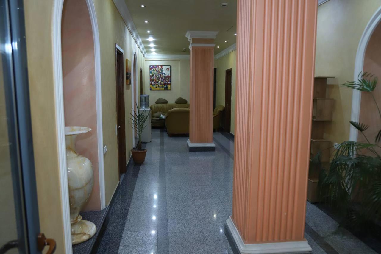 Joy Hotel Apartament Erivan Exterior foto